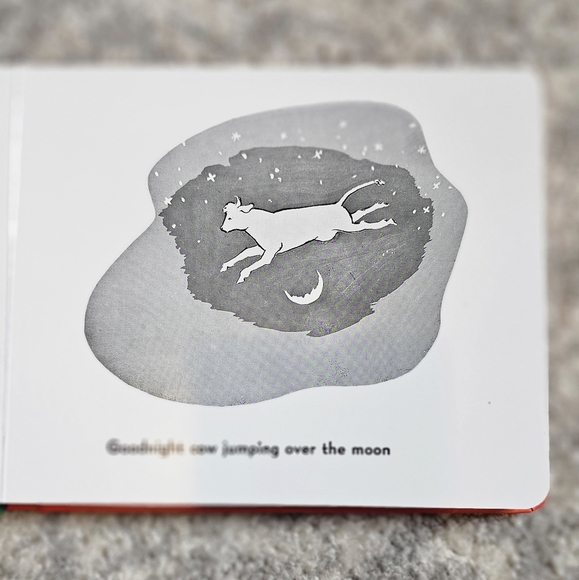 Goodnight Moon Book - Picture 2 of 5